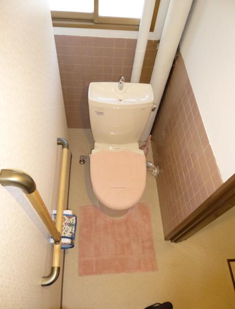 和式から洋式に変わったトイレは、とても使い易いです。